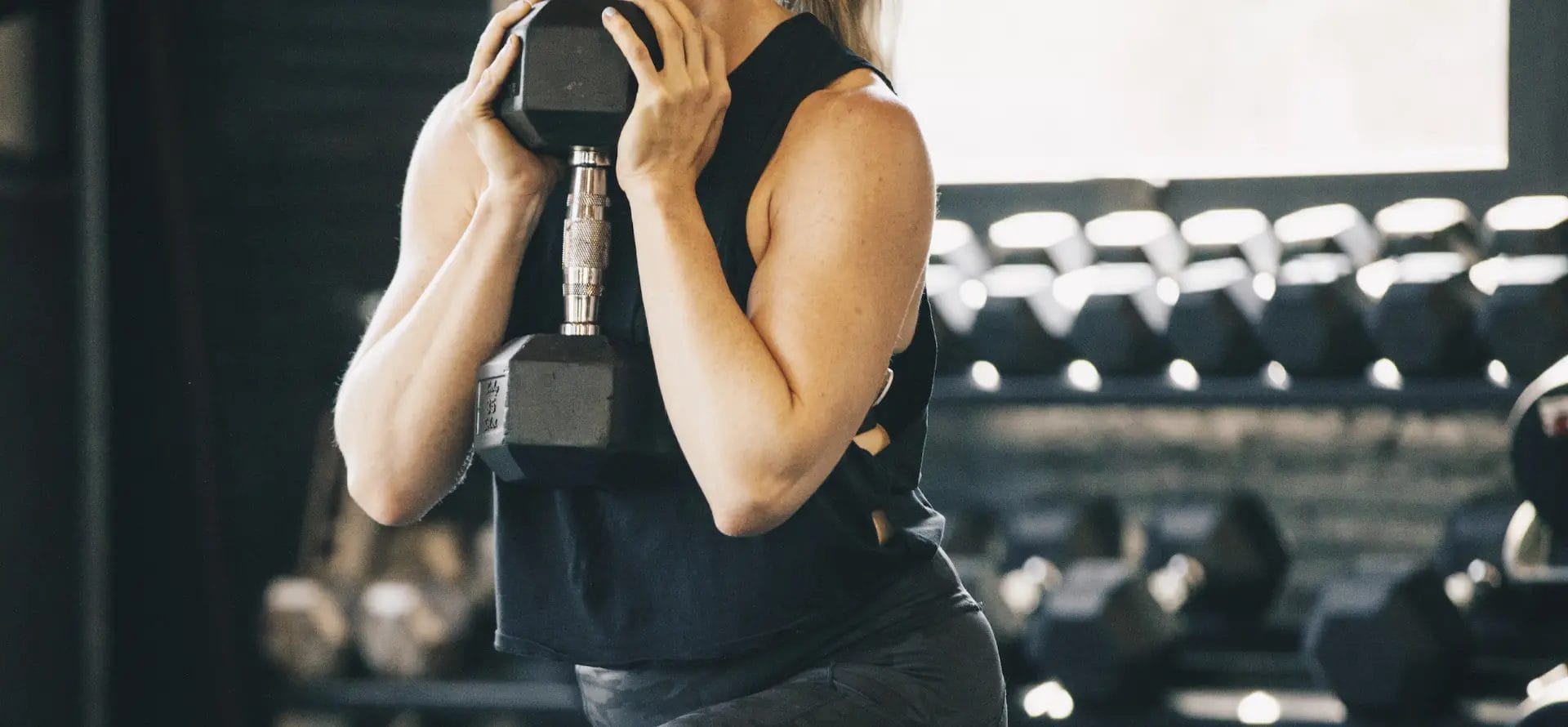 Woman doing lunges